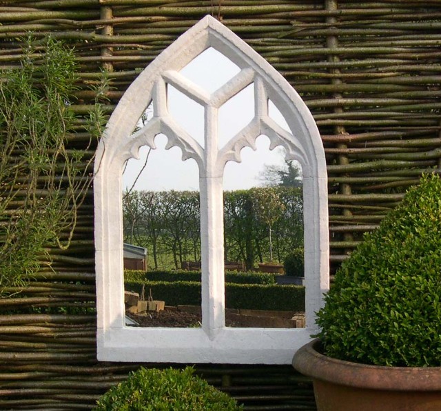 Gotischer Gartenspiegel - 50,8cm x 78,7cm